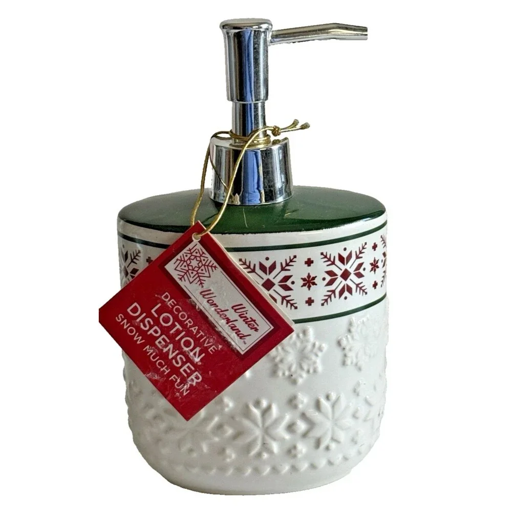 Christmas Winter Wonderland Soap Lotion Dispenser Nordic 7x4